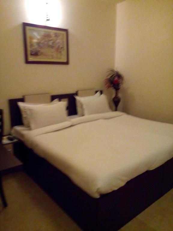 Divine Destination Hotel Varanasi Exterior photo