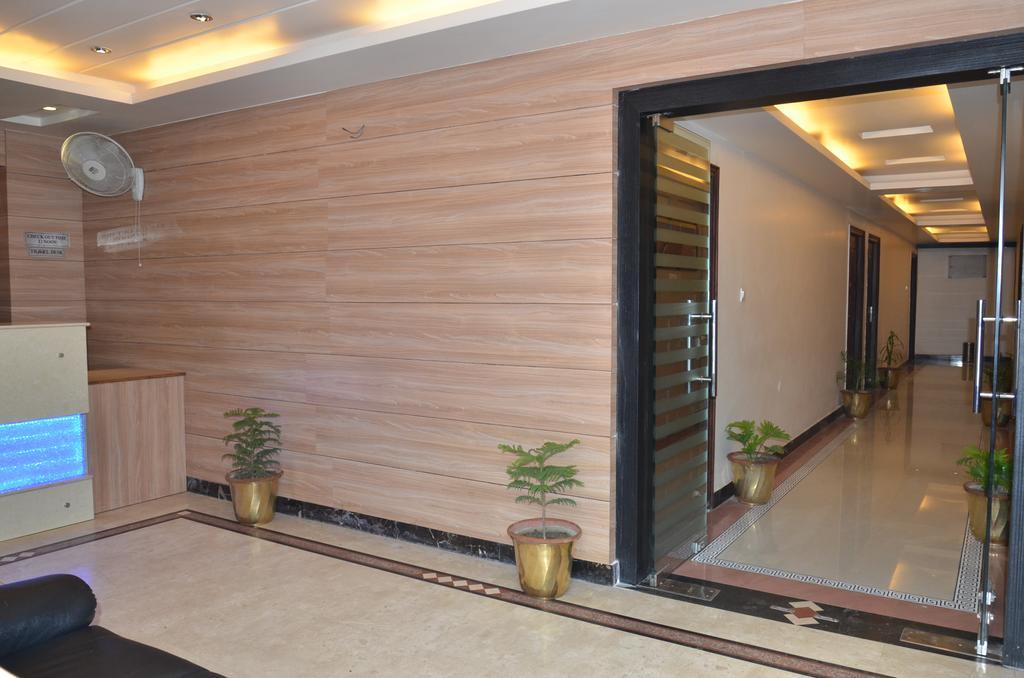 Divine Destination Hotel Varanasi Exterior photo