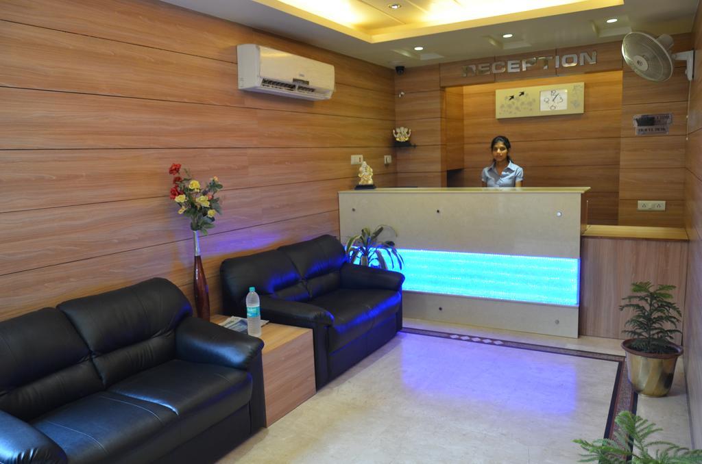 Divine Destination Hotel Varanasi Exterior photo