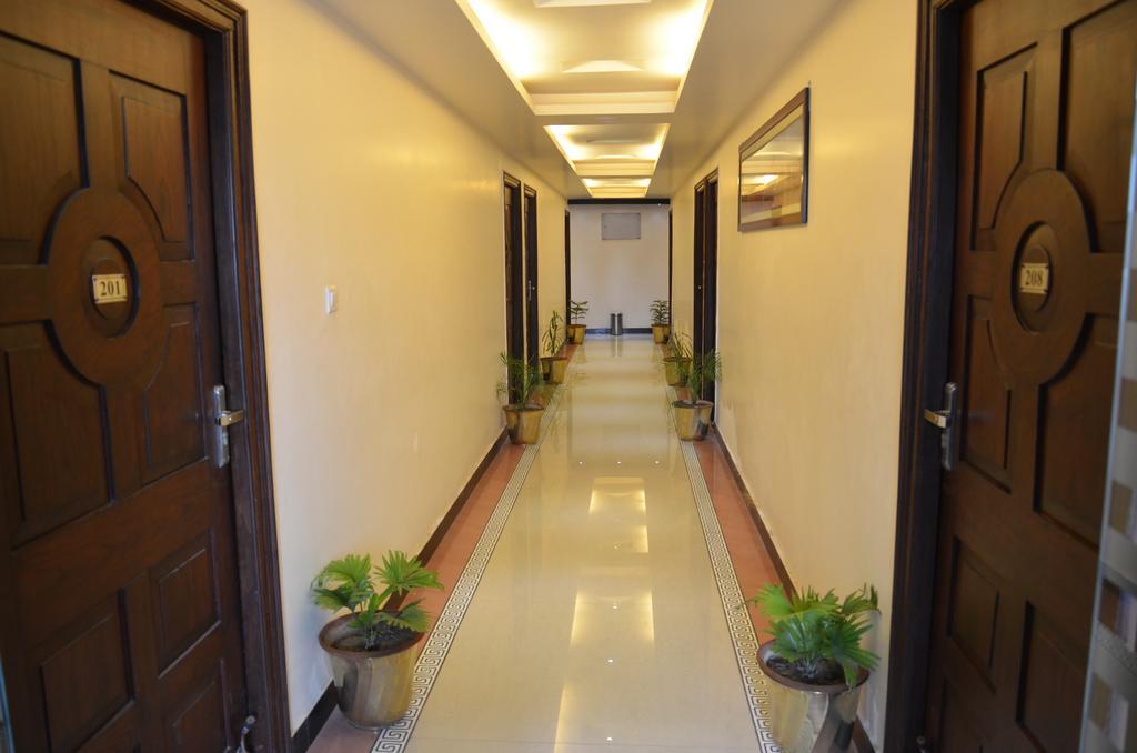 Divine Destination Hotel Varanasi Exterior photo