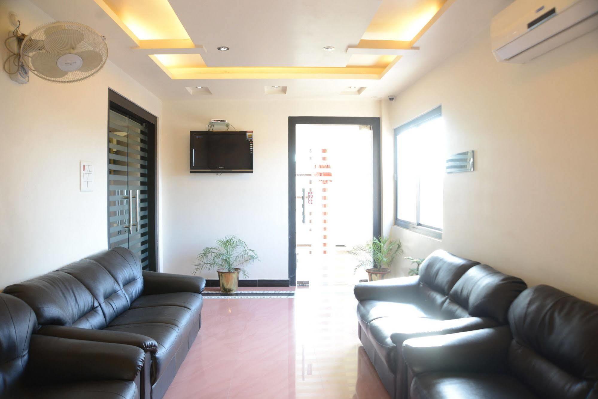 Divine Destination Hotel Varanasi Exterior photo