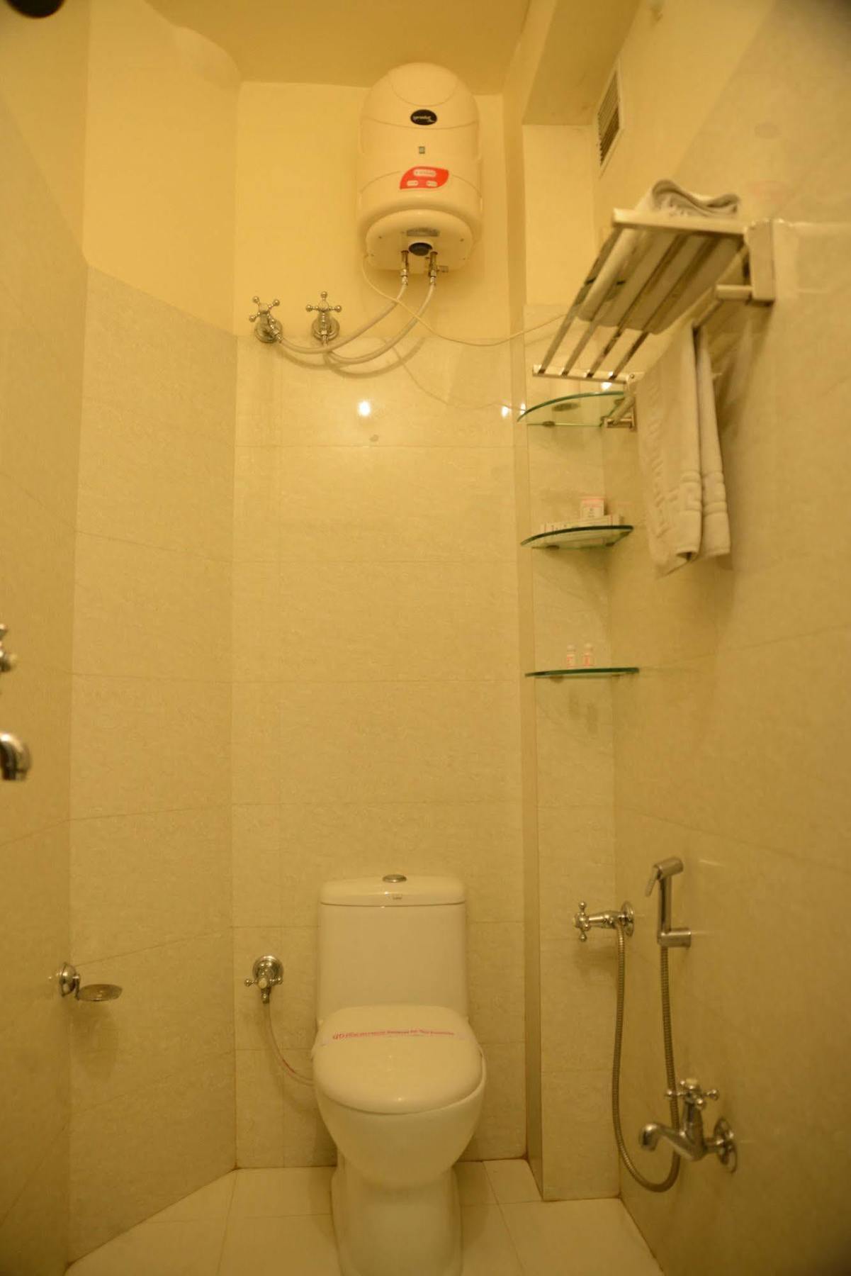 Divine Destination Hotel Varanasi Exterior photo